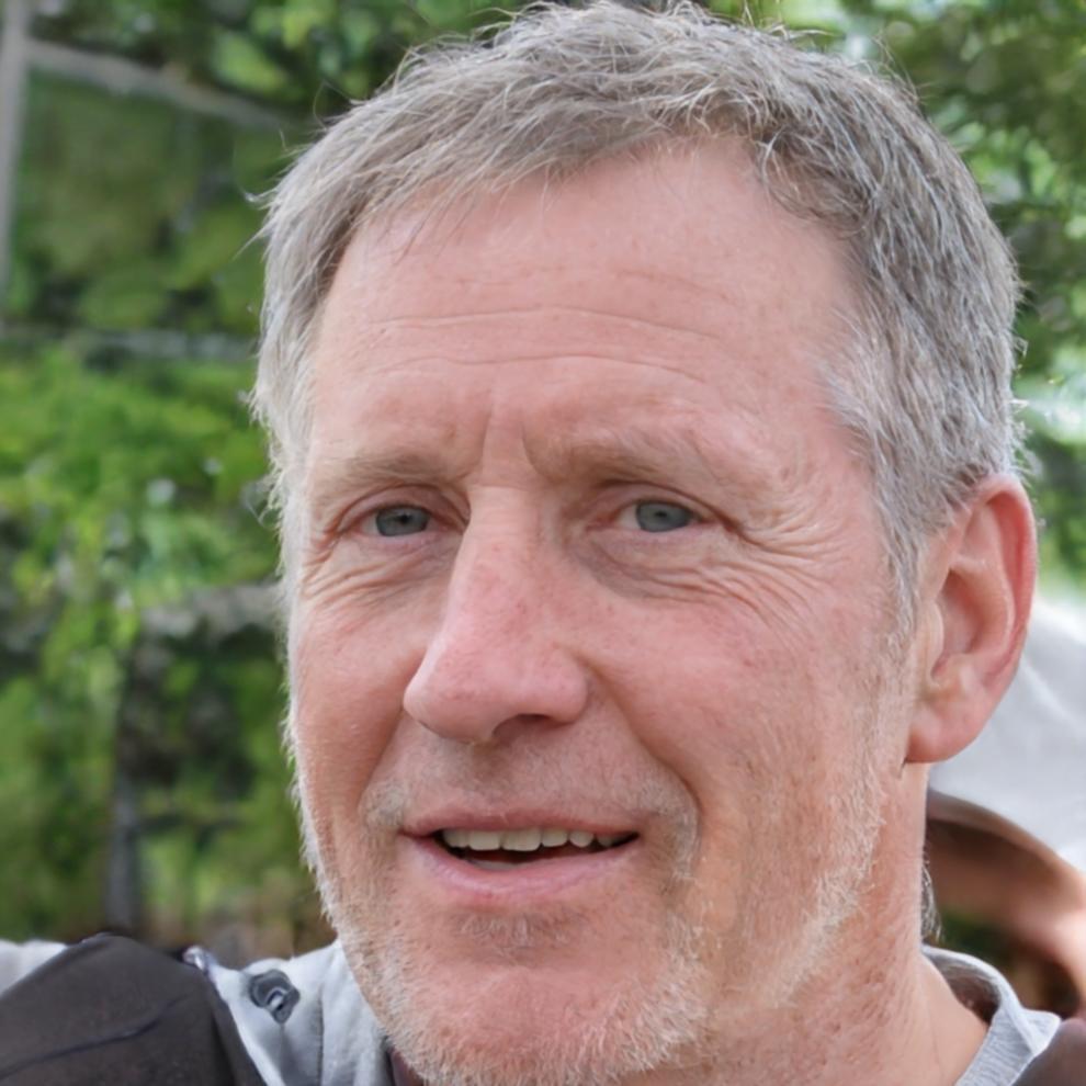 Portrait de Théodore Beaumont, expert en finances personnelles